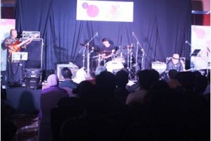 Donny Suhendra Band Puaskan Publik Bandung 
